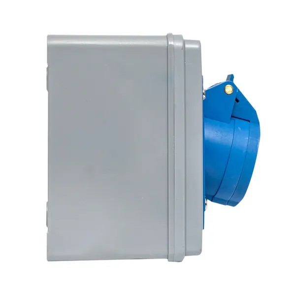 EKF Socket with Lock and Switch - Plastic - Blue 1